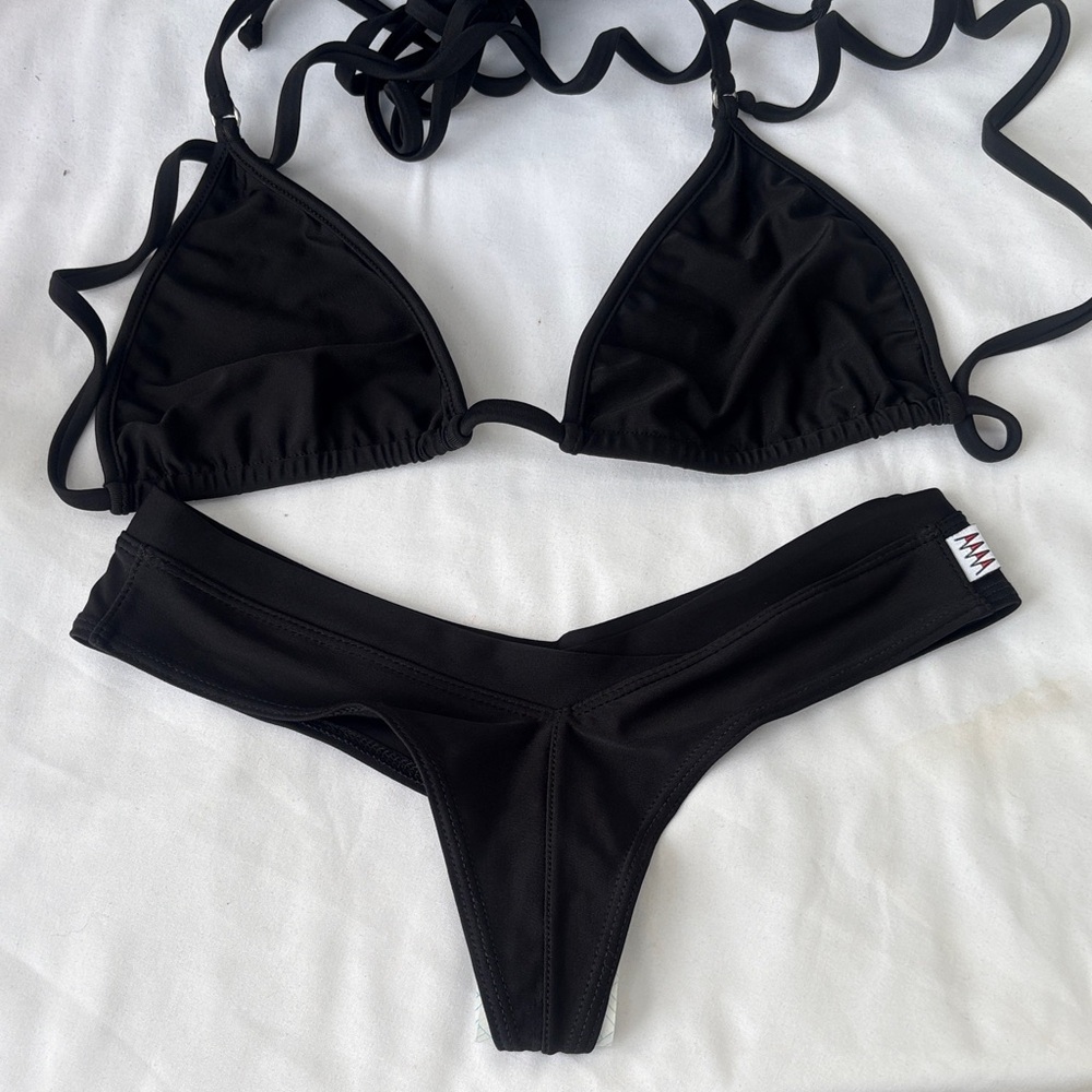 Classic Black Triangle Bikini Set - Sleek Women's Swimwear